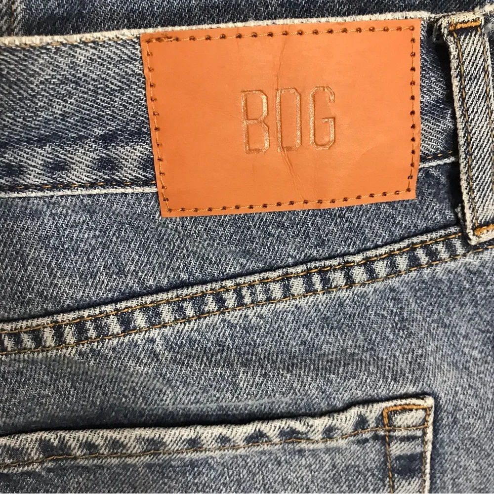 BDG Urban Outfitters Medium Wash Dad Slim Straight Leg Cropped Jean - Picture 7 of 11